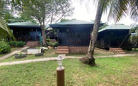 Nazri'S Place 2